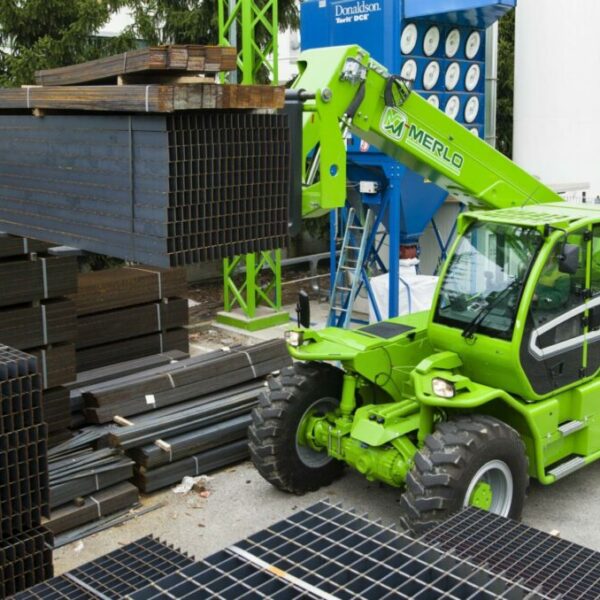 10m * 12Ton HEAVY LIFT TELEHANDLER HIRE